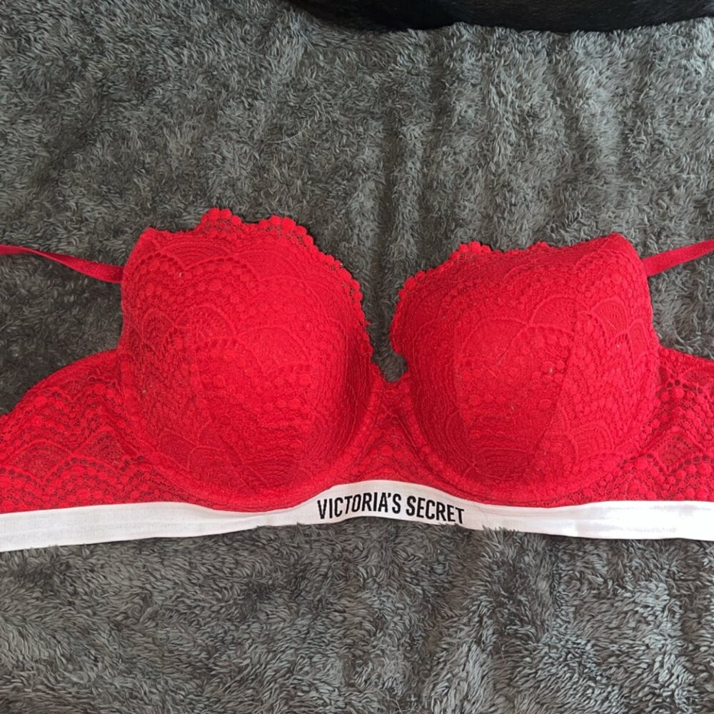 Victoria Secret Red Lace Tshirt Lightly Lined Demi Bra 36DDD